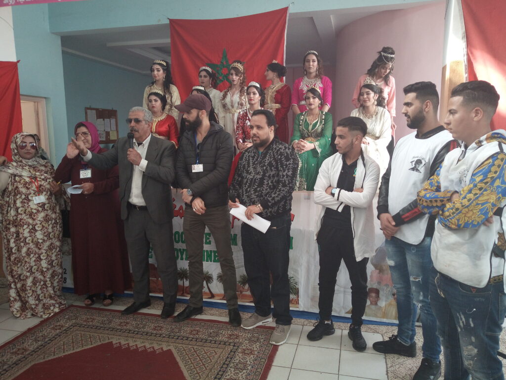 بمناسبة اليوم العالمي للمرأة…جمعية أم كلثوم المغربيةللمواطنة تنظم حفلا خاصا في التجميل بمشاركة الجنسين